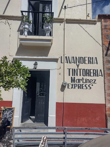 Foto de portada del establecimiento Lavanderia, tintoreria martinez y estetica